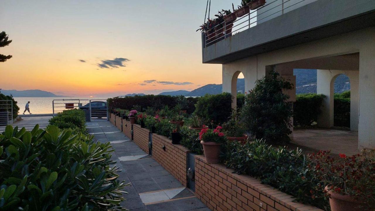 Loutraki Bay Apartment Ngoại thất bức ảnh